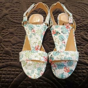 AEROSOLES Women's Sandals